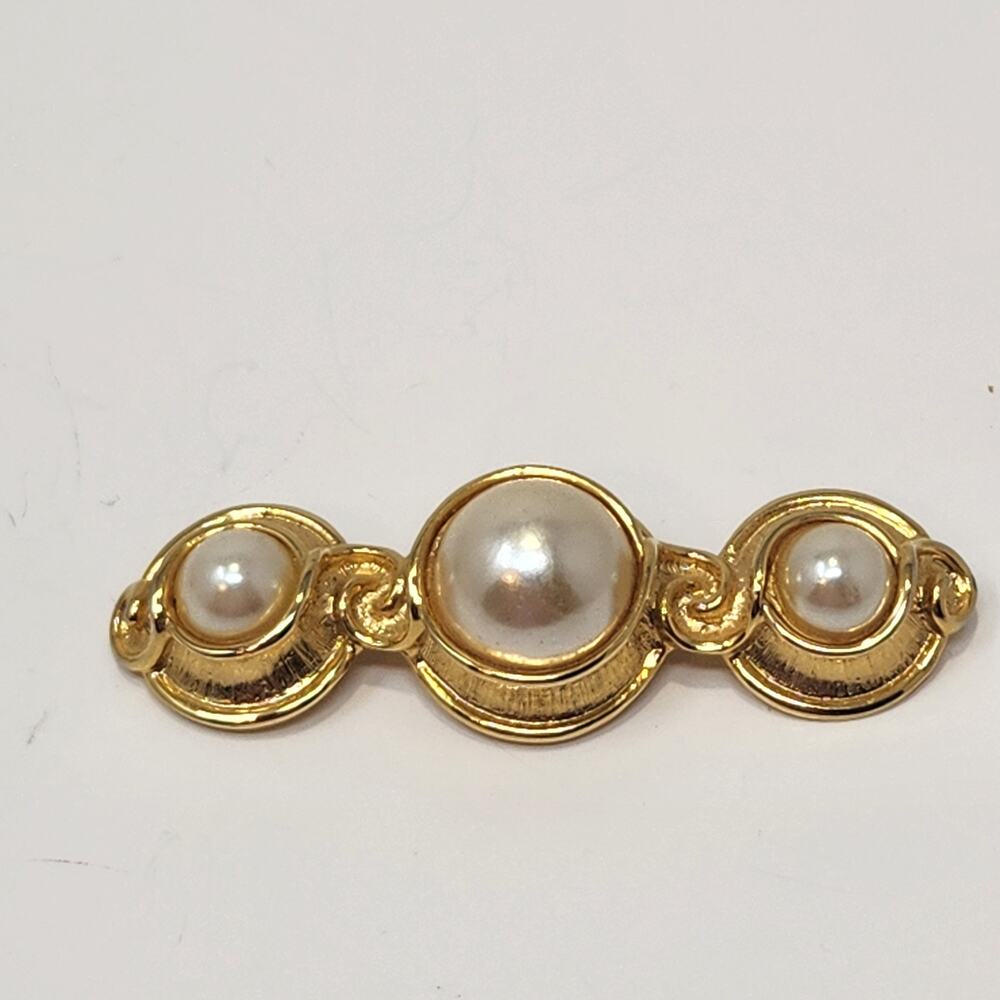 Cream Faux Pearl Cabochon Circle Bar Brooch Gold Tone Vintage Costume Jewelry